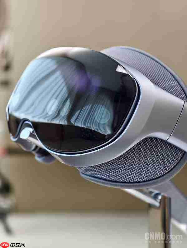 vivo Vision 探索版：398 克超轻机身 一次谨慎而勇敢的“视界”初探