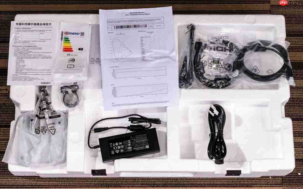  技嘉 MO27Q28G 显示器评测：第四代 OLED 电竞旗舰，高画质高刷新体验 