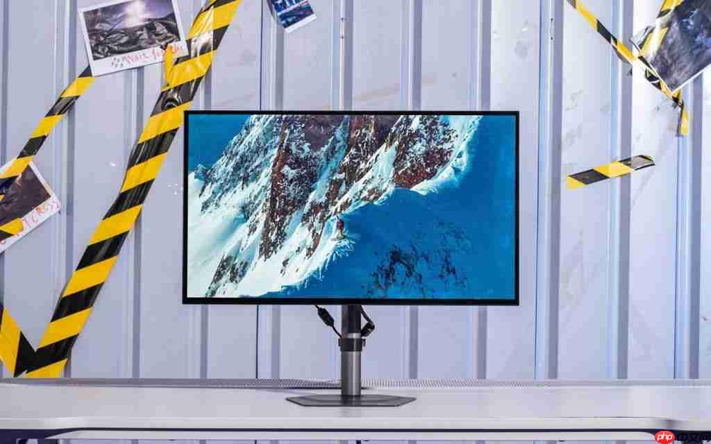  技嘉 MO27Q28G 显示器评测：第四代 OLED 电竞旗舰，高画质高刷新体验 