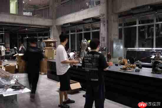 为什么《黑神话：钟馗》钟馗骑虎雕像不穿鞋？技术大佬回应！