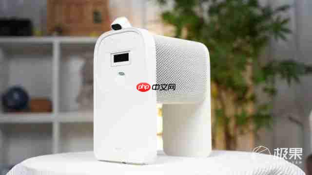  三星绚幕激光投影仪 Premiere 5 评测：触控 + 超短焦，重新定义家用投影交互逻辑 