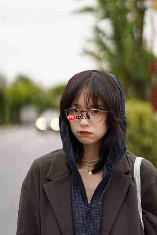 《寂静岭f》脸模晒新照！怀抱玩偶素颜清纯