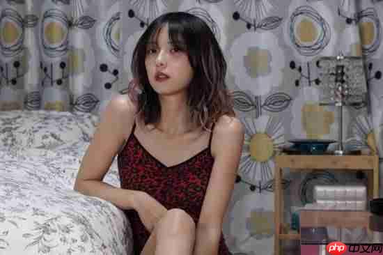 《寂静岭f》脸模晒新照！怀抱玩偶素颜清纯