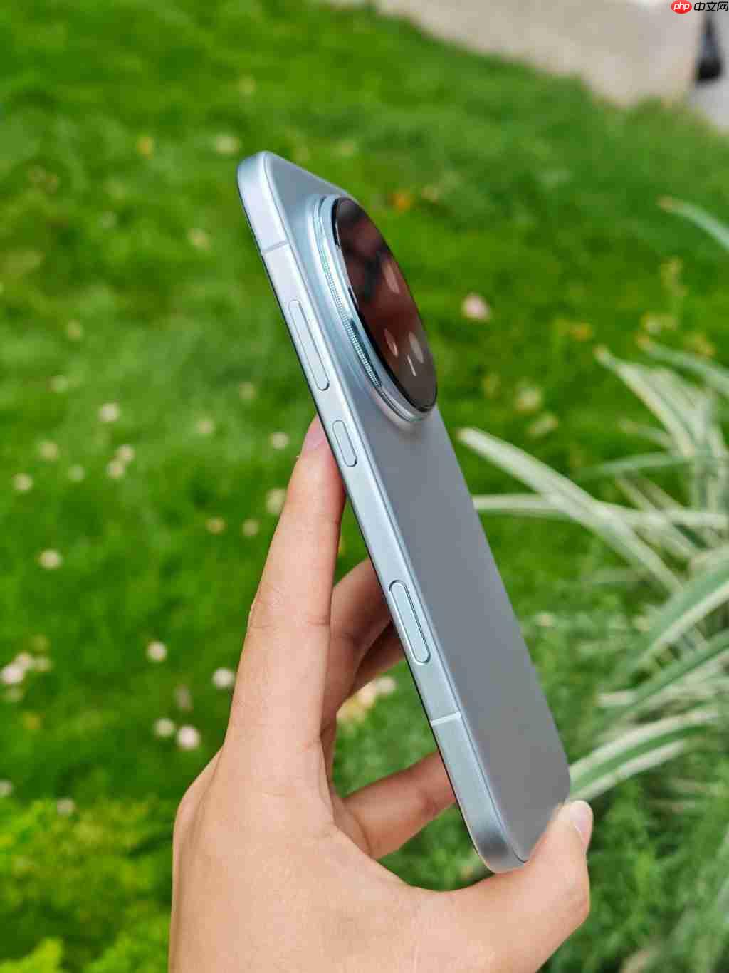荣耀 Magic8 Pro 真机实拍：独享 3D 人脸识别的骁龙 8 至尊旗舰