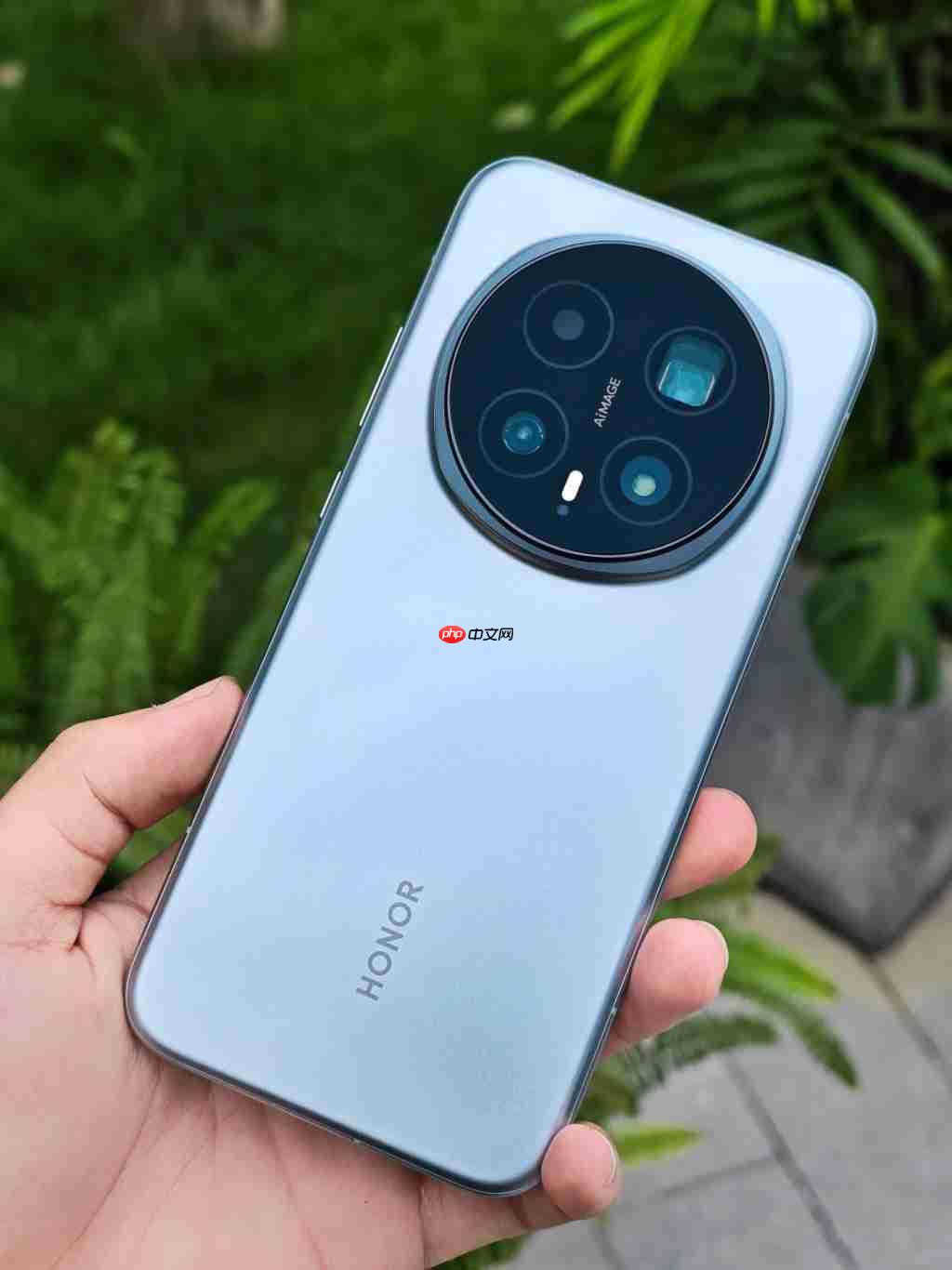 荣耀 Magic8 Pro 真机实拍：独享 3D 人脸识别的骁龙 8 至尊旗舰