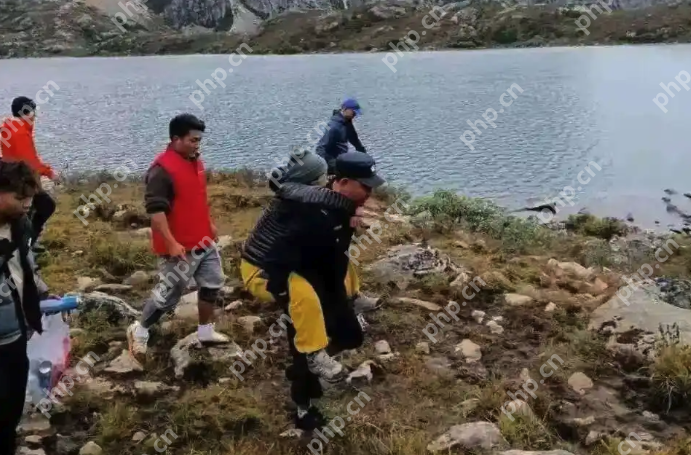 女子高反后疑被“搭子”抛弃，若属实，涉事搭子是否需要担责？