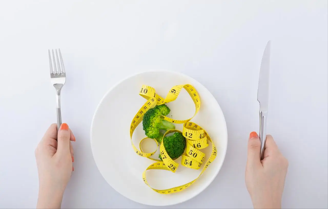 减肥连续一个月一天只吃一顿饭，身体可能会发生哪些变化？ - 创想鸟