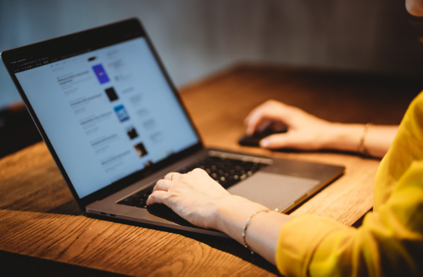 AI写作赚钱软件排行榜 推荐十款AI写作赚钱软件2025