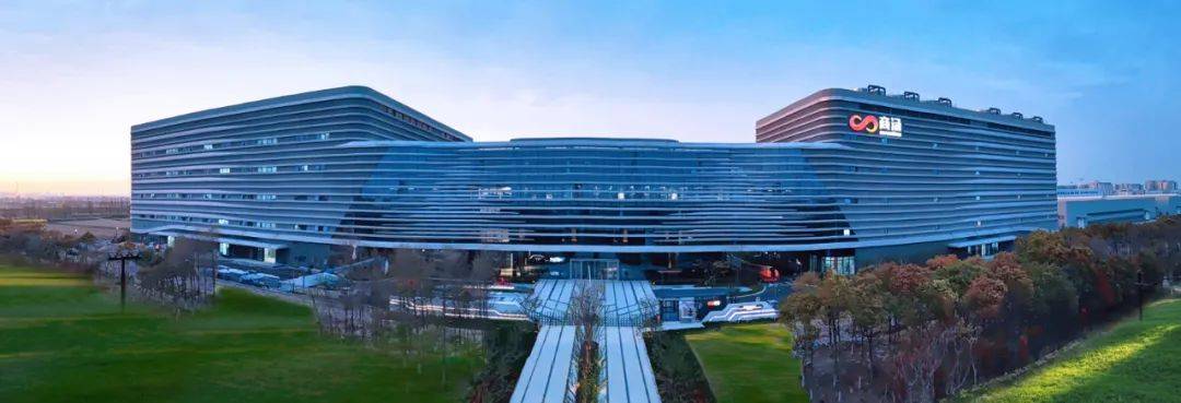 AI大模型浪潮下算力需求爆增，商汤“大模型+大算力”赋能多产业发展