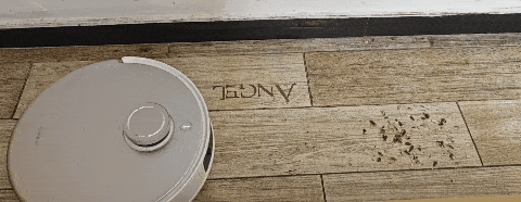 花16000元买四款扫拖机器人！科沃斯追觅石头小米谁能笑到最后？