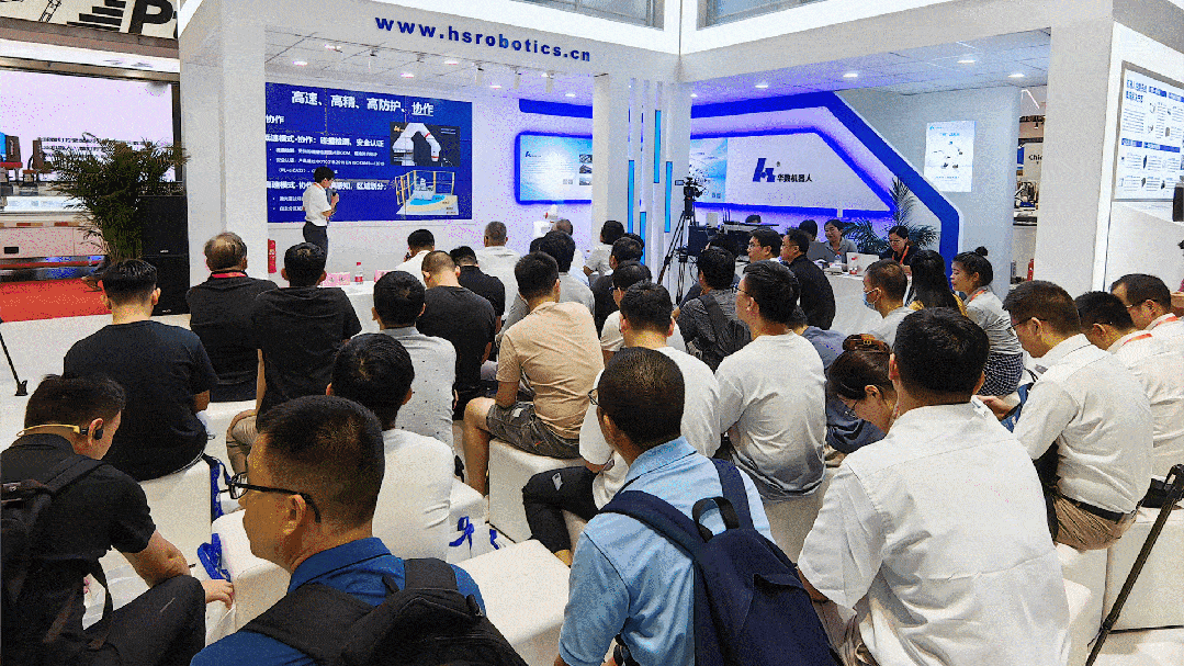 华数机器人在2023工博会上展示出色，引人瞩目的新能源行业展品