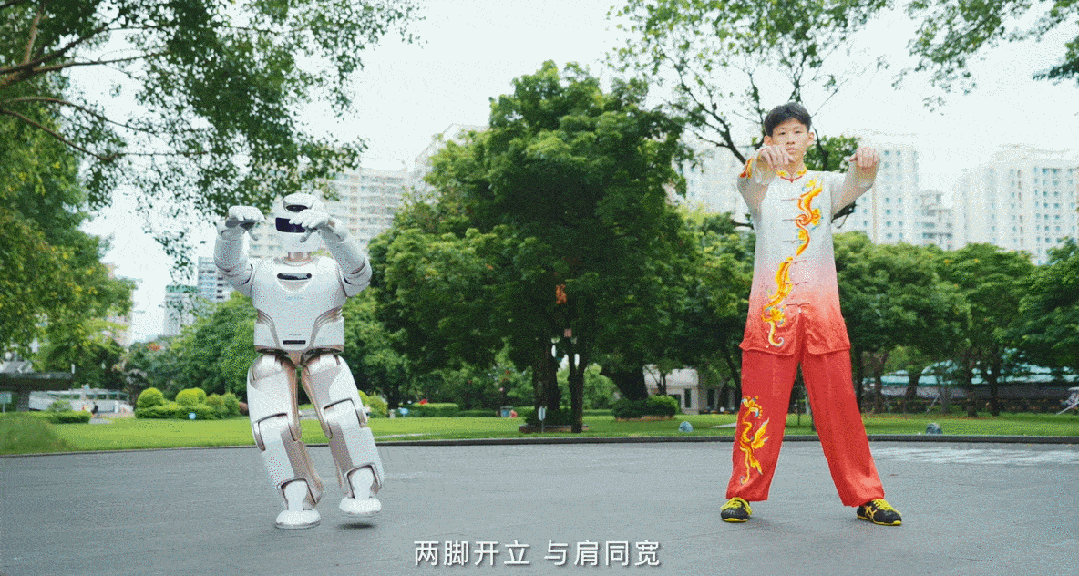 突如其来！深圳街头突现大规模机器人群体……