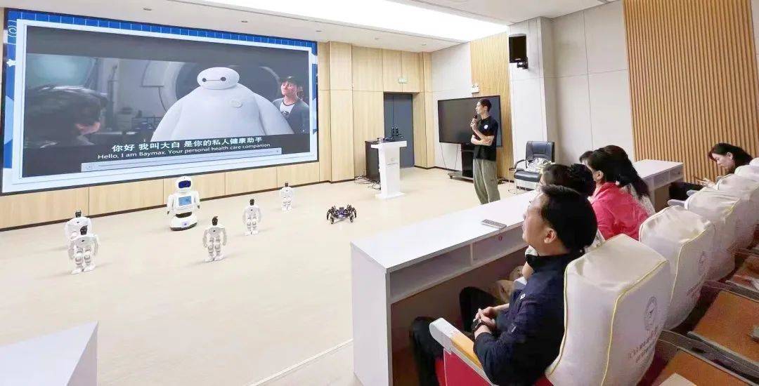 宾果智能荣幸受邀主办武汉金银湖二小科普“五进”系列活动——机器人嘉年华