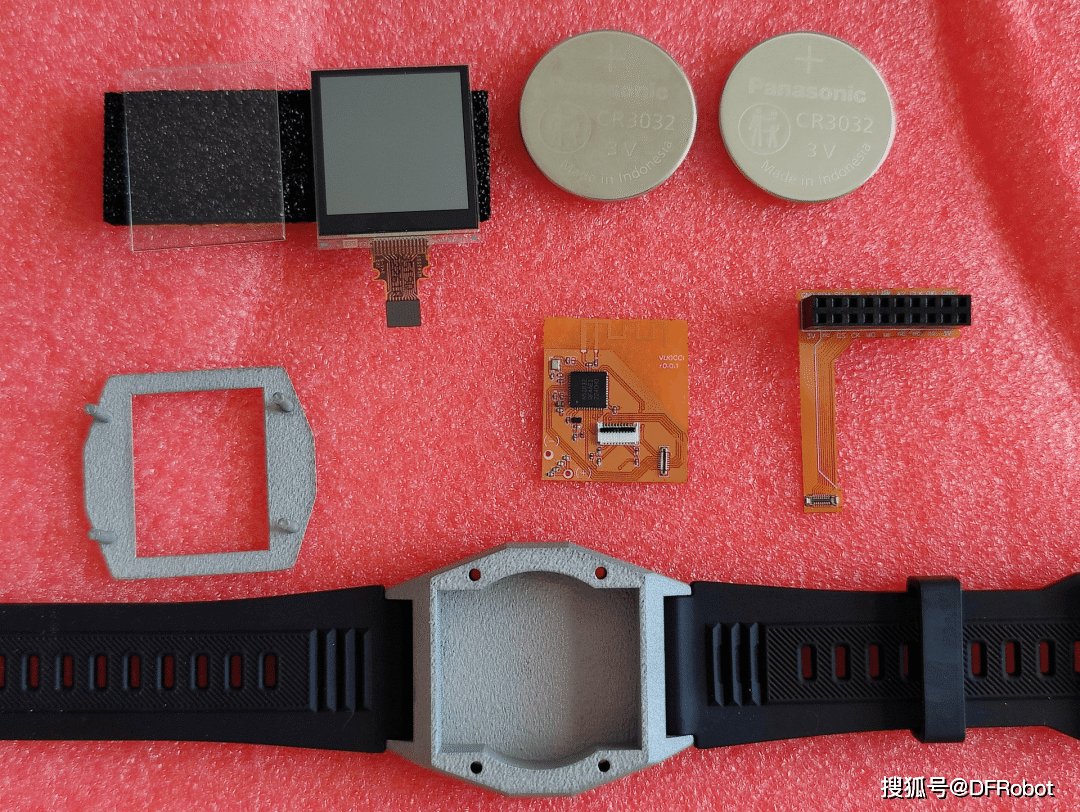 具有271个独立的RGB LED灯的机器人｜DF创客周刊（第62期）