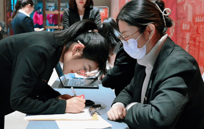 2023爱采购岁末家年华开封站圆满落幕 携手企业共赢AI时代