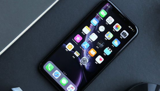 如何解决iPhone开启了“轻点唤醒”功能但无法响应触摸操作？
