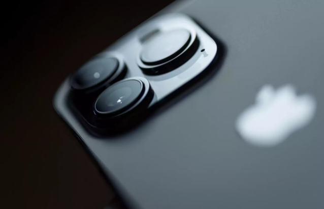 苹果iPhone相机为何像素不高而拍照质量出色？