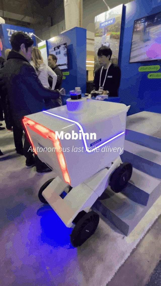 完蛋，CES 2024被机器人包围了