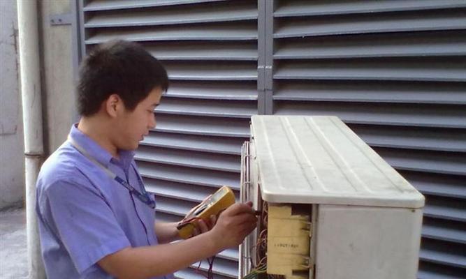 消除显示器拖影的维修方法（解决显示器拖影问题的有效措施）