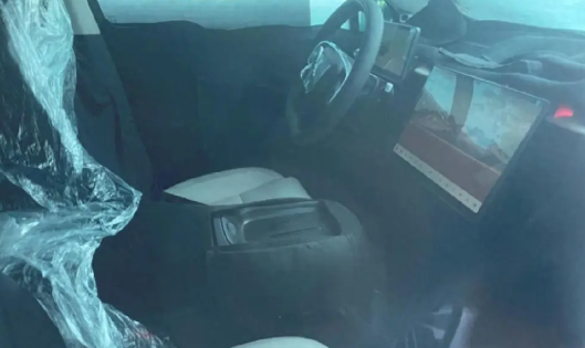 可能定价10万级！零跑a12内饰曝光，大屏怀挡配置齐全