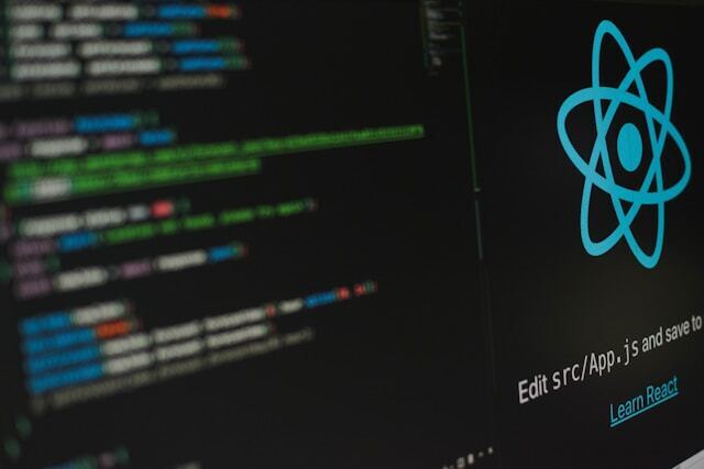 React 的 useActionState：高效表单管理的终极工具