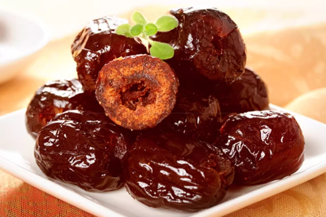 蜜枣零食是什么做的 蜜枣有核和没核哪个好