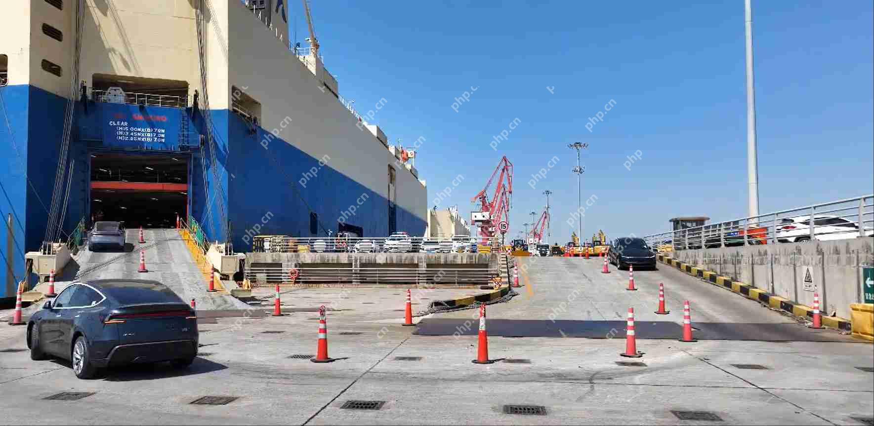 特斯拉焕新版Model Y首批大规模出口启动