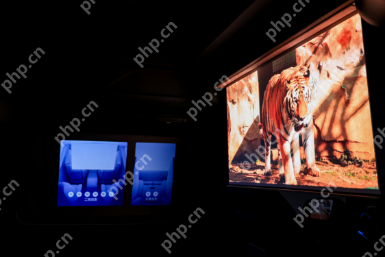 极米科技亮相上海车展 展示全系列车载光影解决方案