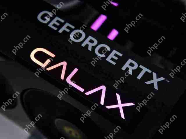  影驰 RTX 5060 魔刃评测：磁吸 RGB 光效的 50 系甜点 