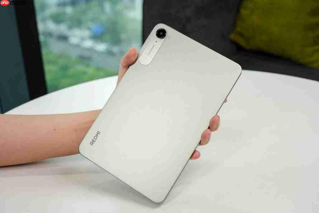  高负载游戏满帧运行！8.8 英寸 Redmi K Pad 首发体验 