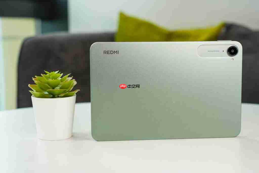  高负载游戏满帧运行！8.8 英寸 Redmi K Pad 首发体验 