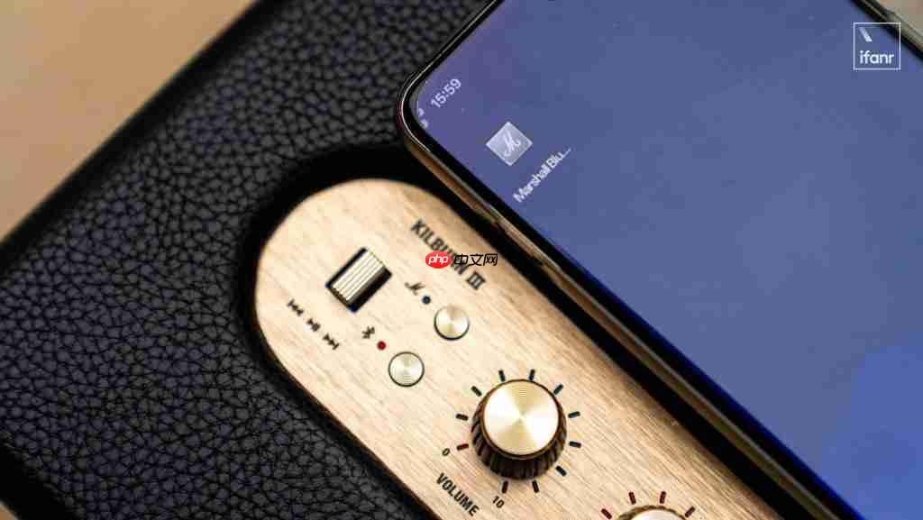 Marshall Kilburn III 体验：50 小时超长续航，在「便携音箱」属性下的一次踏实升级 