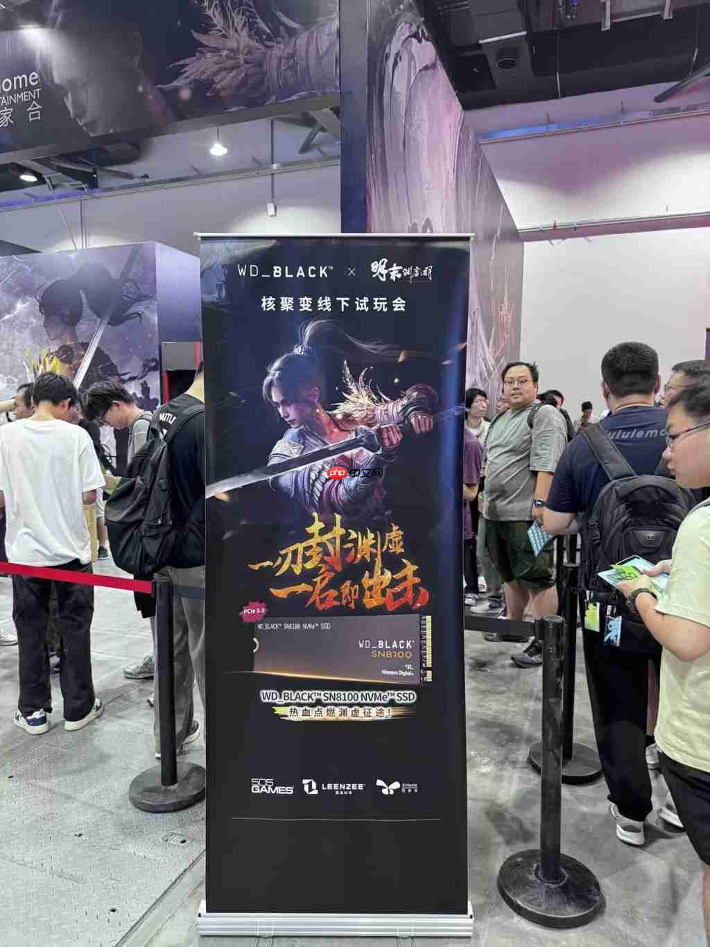 带你 INTO 新世界！闪迪游戏存储解决方案闪耀 2025 核聚变游戏节