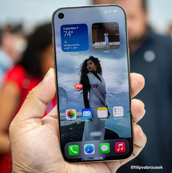 苹果iPhone 18 Pro正面外观猜想：你觉得哪种更好看？