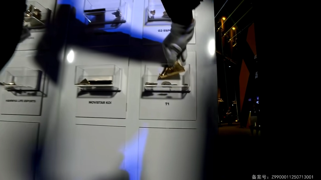 LPL至暗时刻 沙特杯AL憾负GENG成为奖杯底座！