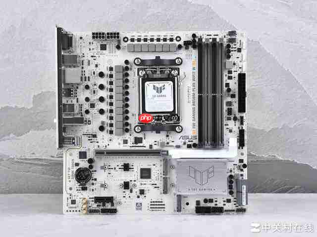  布局优化升级 WIFI7 华硕 B850 重炮手白色版主板评测 