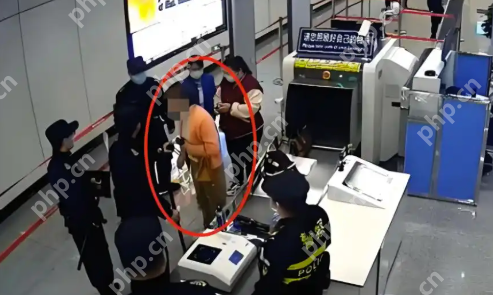 女子地铁拒绝安检追打工作人员被行拘 - 创想鸟