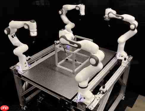 AlphaGo 作者领衔，8 个机械臂协同干活 0 碰撞，DeepMind 新作登 Science 子刊 