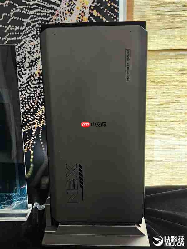 最好的端侧AI 没有之一！聊聊AMD锐龙AI Max+ 395迷你AI工作站