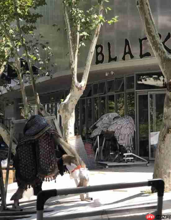 《黑神话：钟馗》钟馗骑虎雕像霸气公开！钟馗还光着脚？