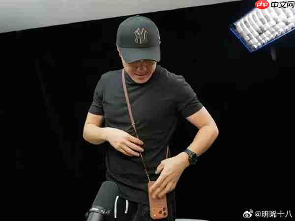 479元一根的苹果17挂绳真有人买：王自如晒上身效果 感受下