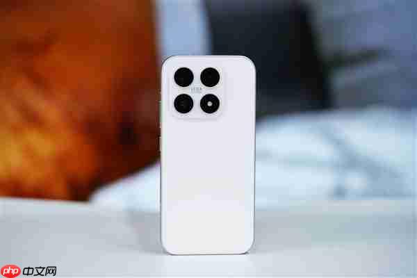 小直屏第一次冲上7000mAh！小米17图赏