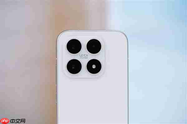 小直屏第一次冲上7000mAh！小米17图赏