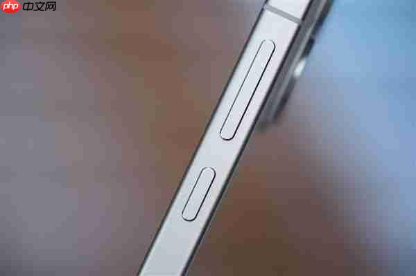 小直屏第一次冲上7000mAh！小米17图赏