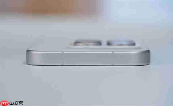 小直屏第一次冲上7000mAh！小米17图赏