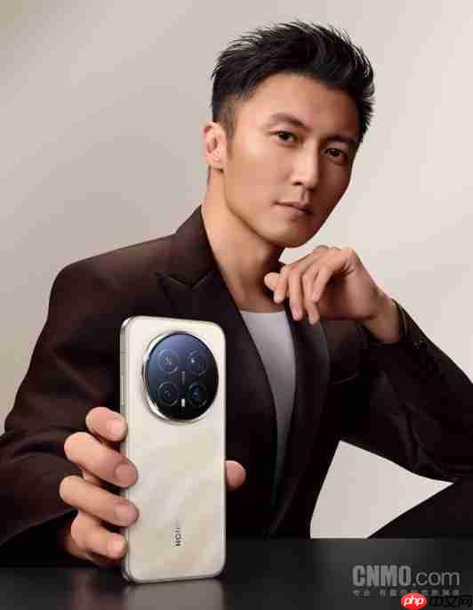 AI 赋能硬件！荣耀宣布 Magic8 系列拥有“八大行业领先”