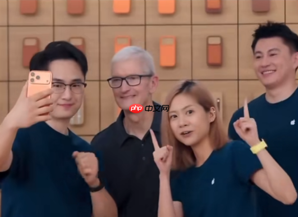 库克亲自直播带货！iPhone Air国行版今日预售：国内首款eSIM手机 7999元起
