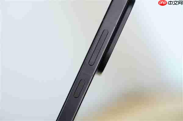 7025mAh超大电池！OPPO Find X9图赏
