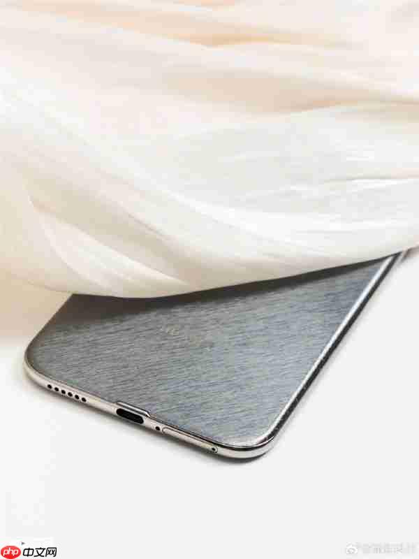 4199元起！华为Mate 70 Air图赏抢先看：金丝银锦配色很抢眼 一眼高端