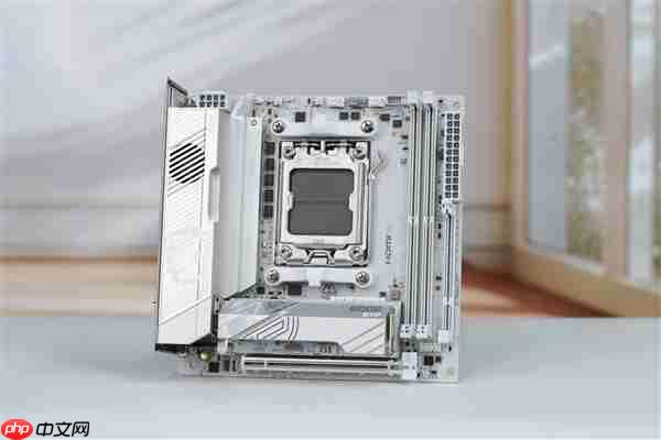 支持10000MT/s内存！微星MPG X870I EDGE TI EVO WIFI主板图赏